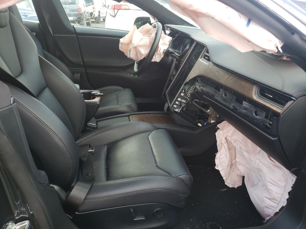Photo 5 from auction – 2018 TESLA MODEL S with VIN 5YJSA1E22JF277306