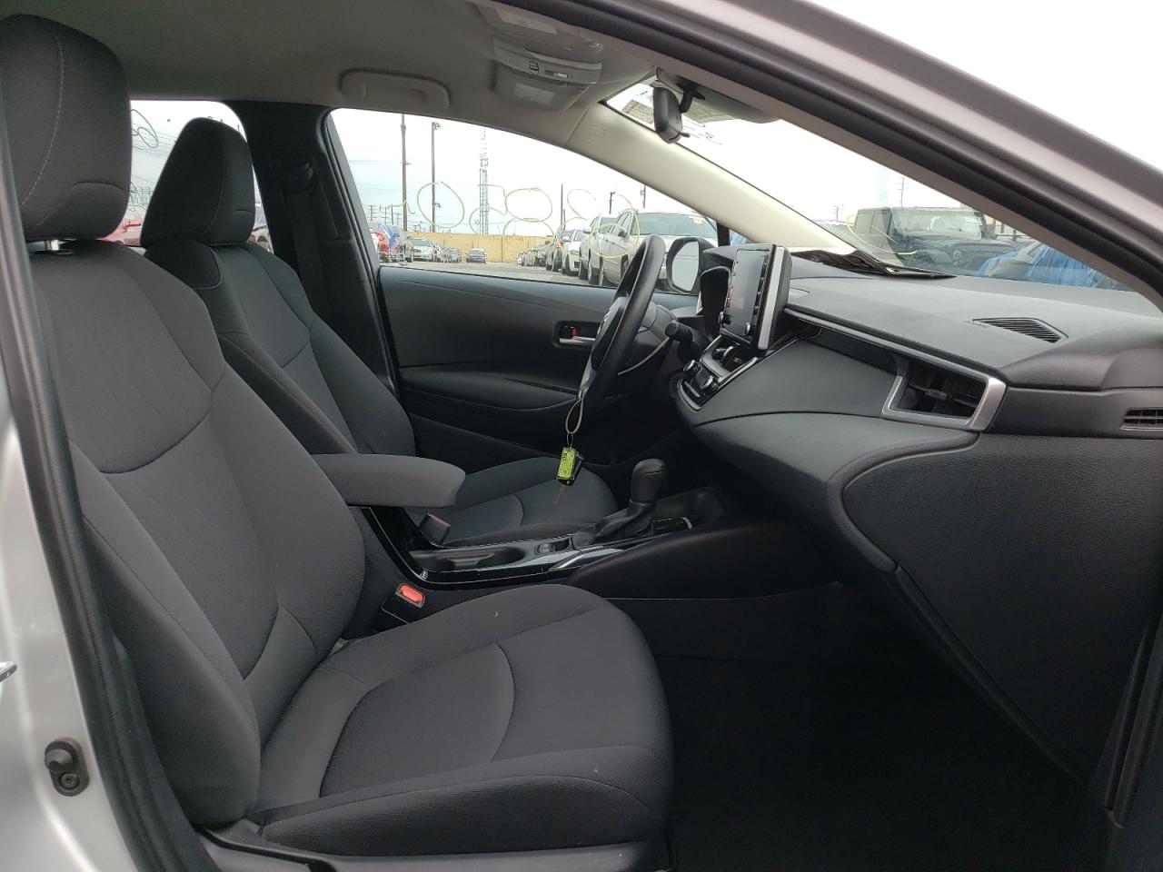Photo 5 from auction – 2020 TOYOTA COROLLA LE with VIN 5YFEPRAE0LP063528