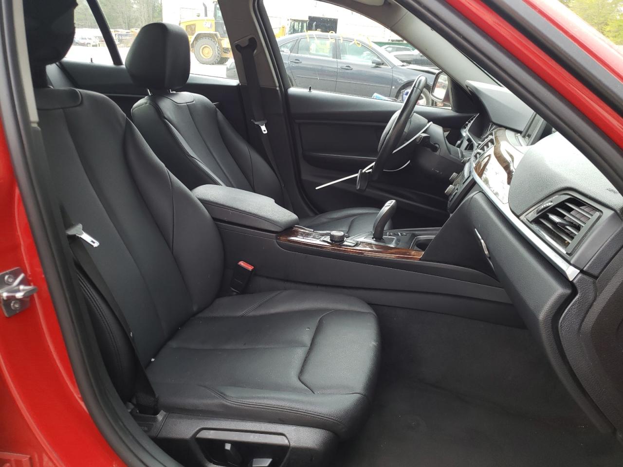 Photo 5 from auction – 2014 BMW 328 I with VIN WBA3A5C56EF605091