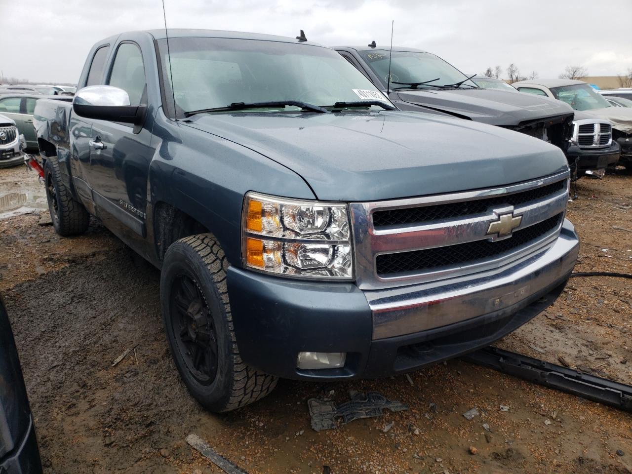 CHEVROLET SILVERADO 2008 with VIN 2GCEC19J481103517 - Photo from auction