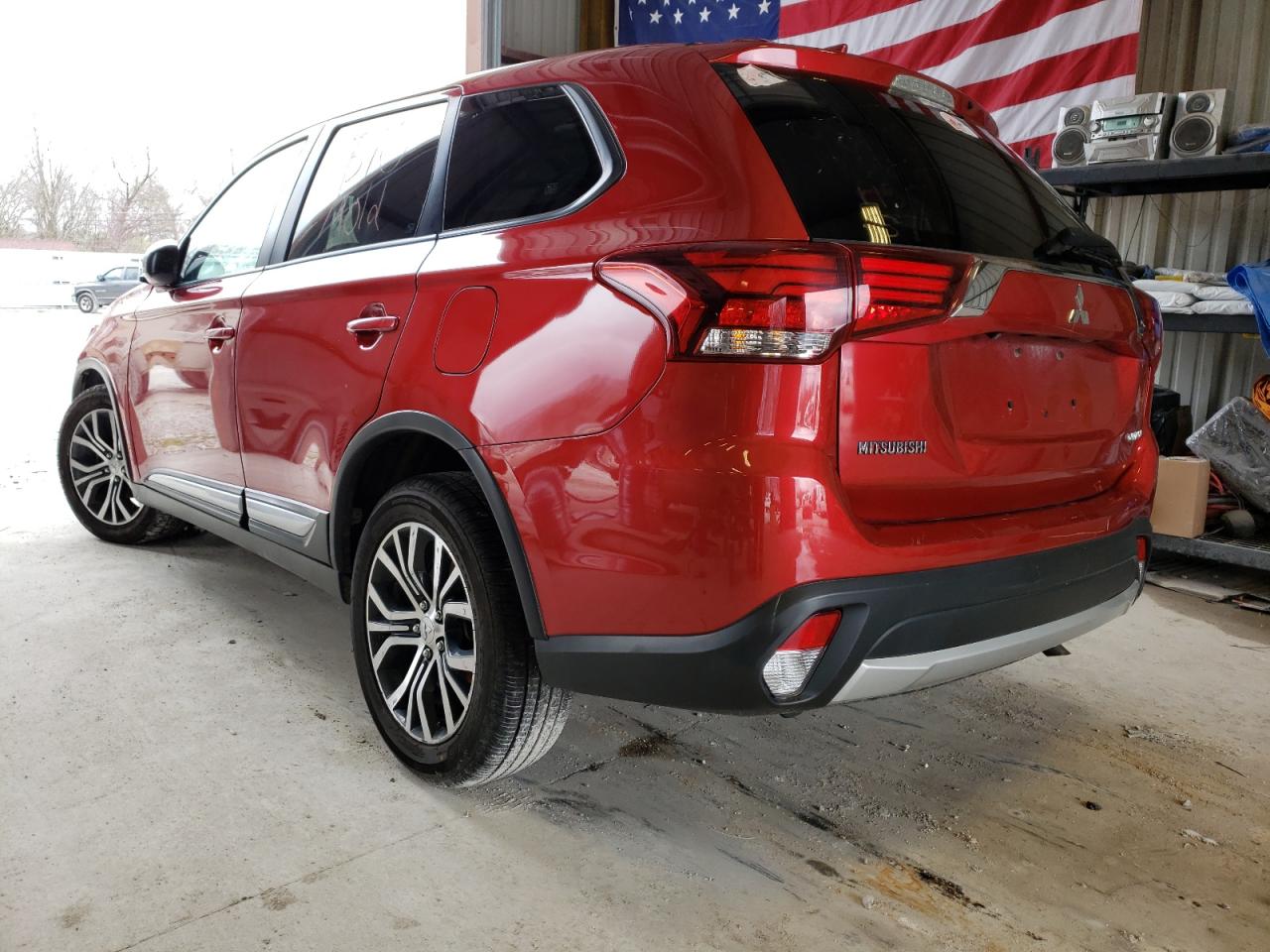 Photo 3 from auction – 2018 MITSUBISHI OUTLANDER with VIN JA4AD2A34JZ043163