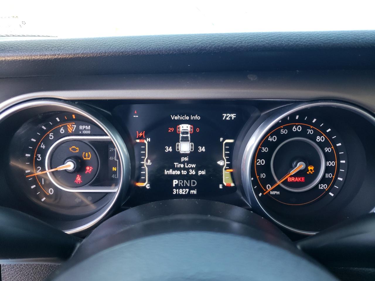 Photo 8 from auction – 2020 JEEP GLADIATOR with VIN 1C6HJTAG2LL201972