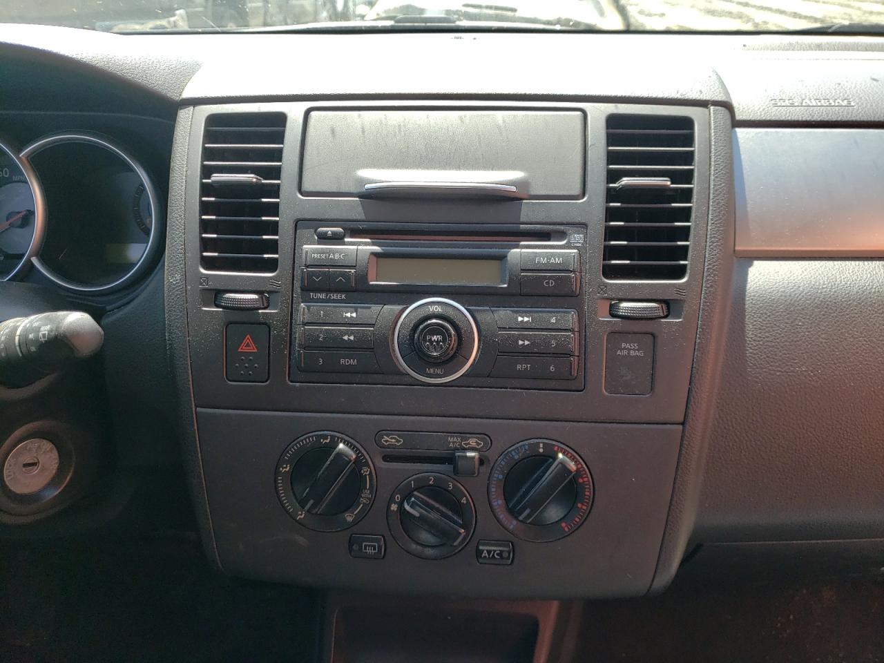 Photo 9 from auction – 2007 NISSAN VERSA S with VIN 3N1BC13E27L391391
