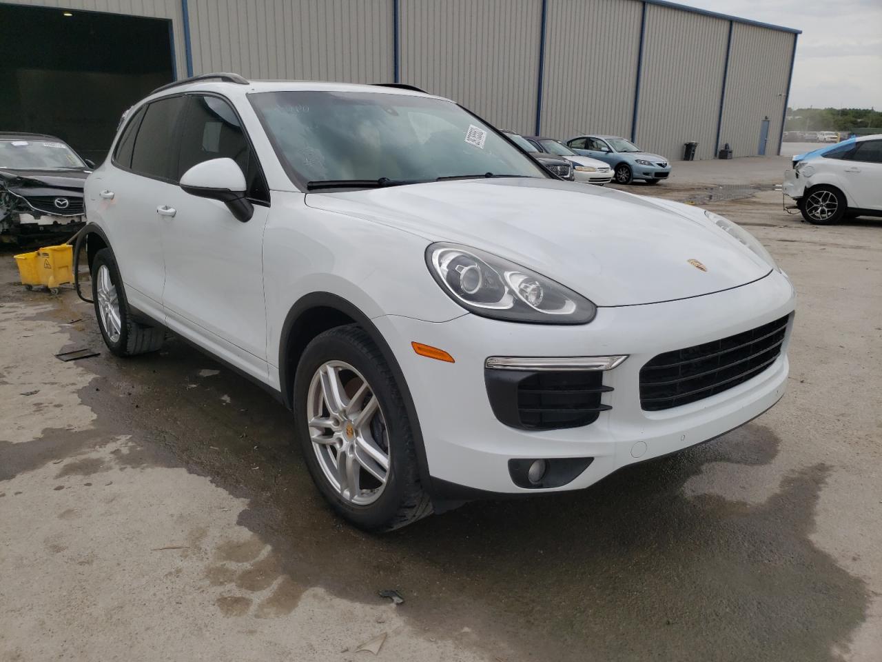 PORSCHE CAYENNE 2016 with VIN WP1AA2A21GKA14161 - Photo from auction