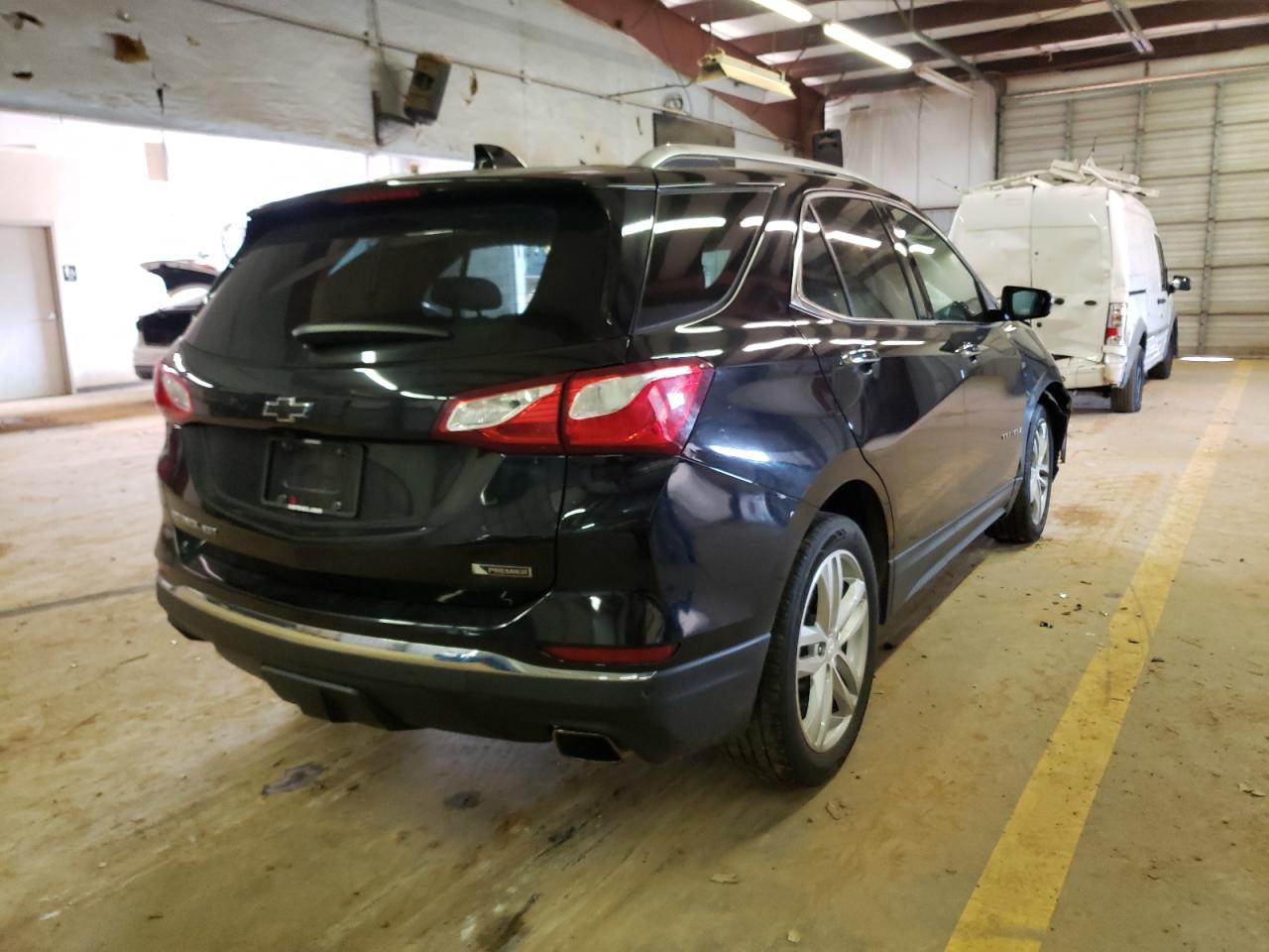 Photo 4 from auction – 2018 CHEVROLET EQUINOX with VIN 2GNAXNEX8J6148819