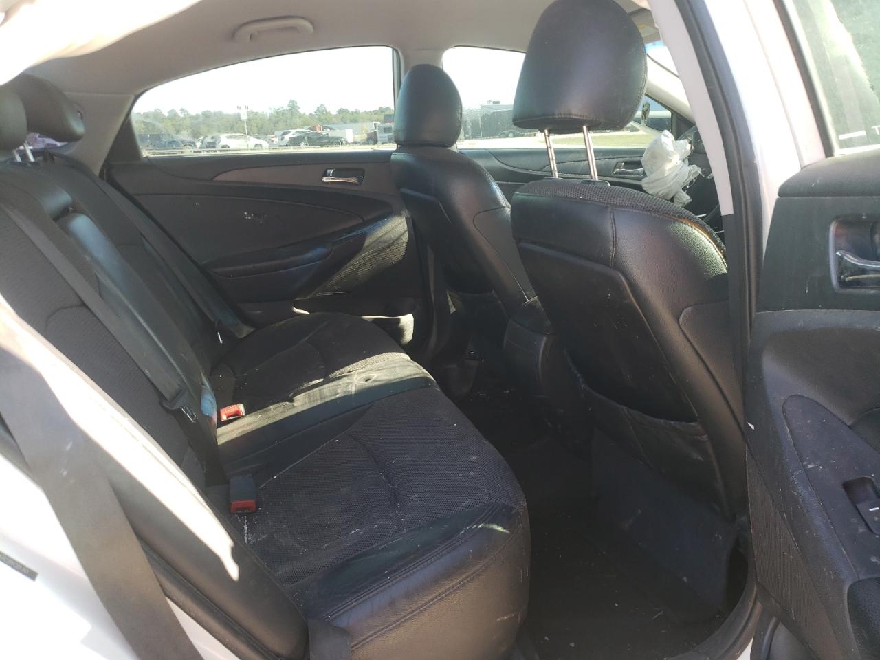 Photo 6 from auction – 2011 HYUNDAI SONATA SE with VIN 5NPEC4AC2BH301761