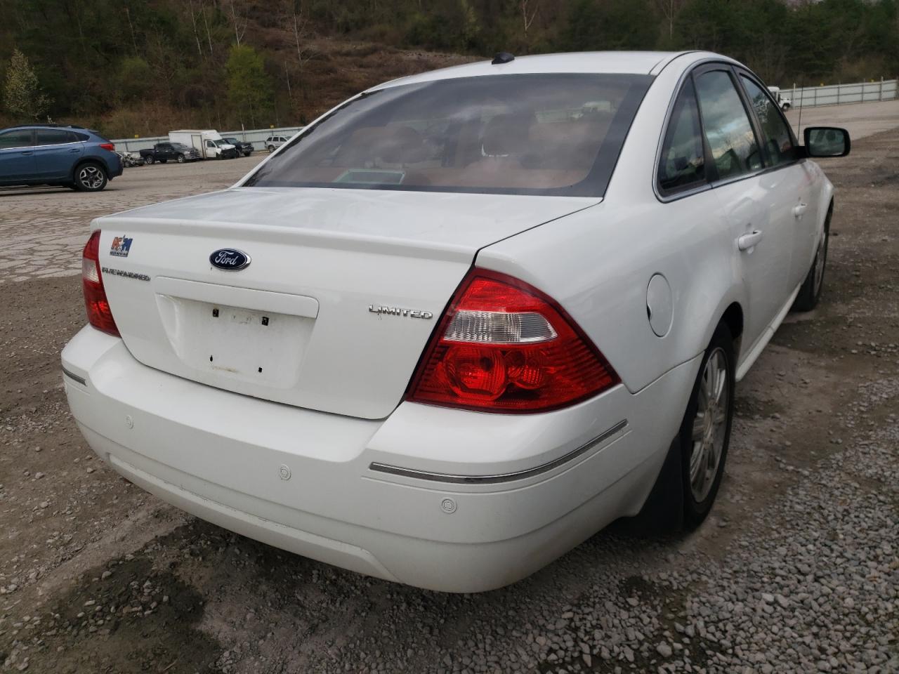Photo 4 from auction – 2007 FORD FIVE HUNDR with VIN 1FAHP25167G116015