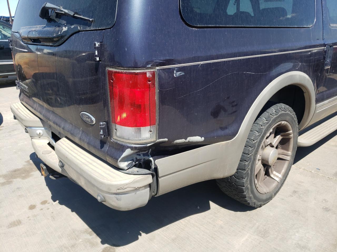 Photo 9 from auction – 2000 FORD EXCURSION with VIN 1FMNU42S4YED24661