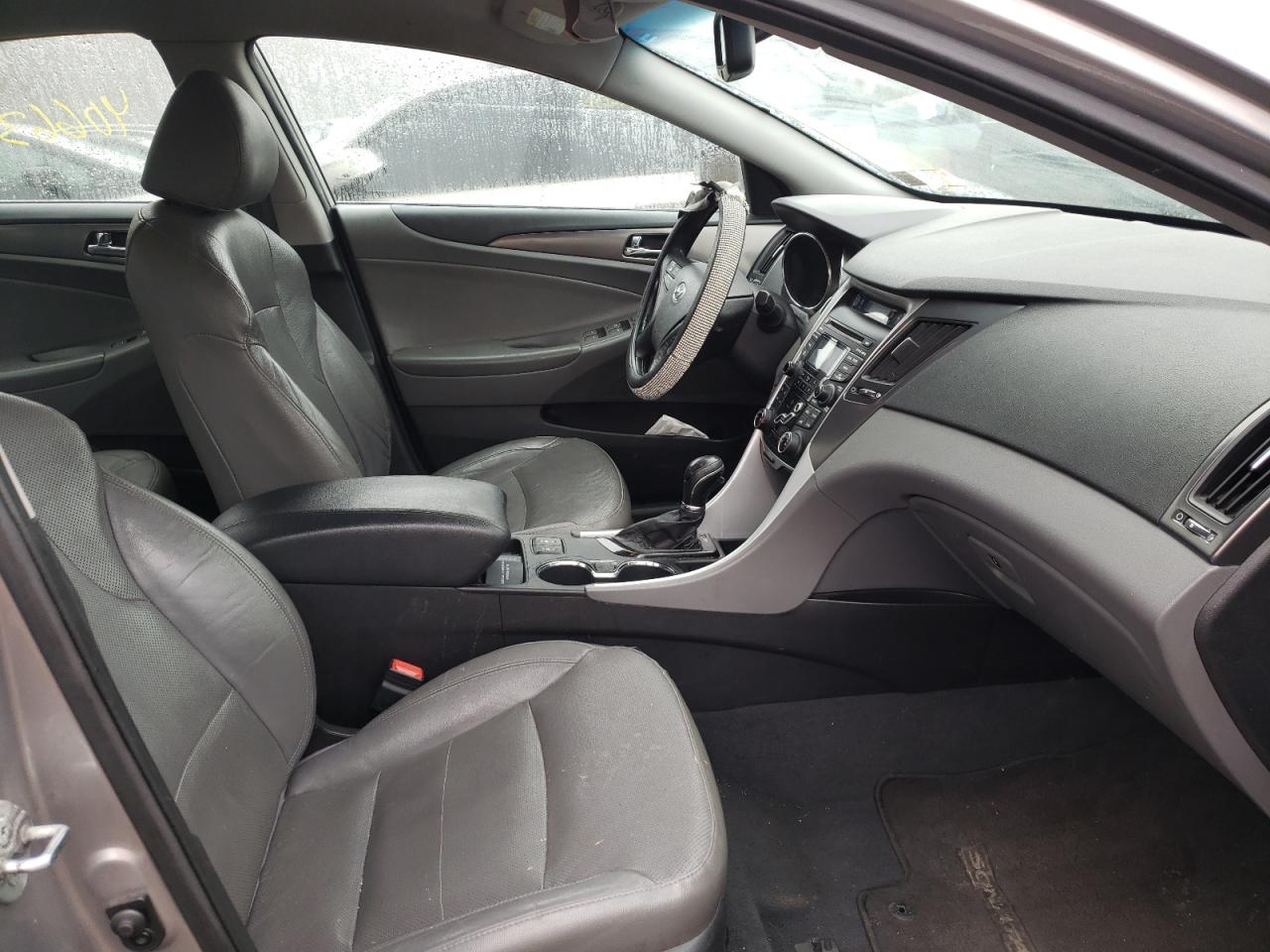 Photo 5 from auction – 2012 HYUNDAI SONATA HYB with VIN KMHEC4A40CA020474
