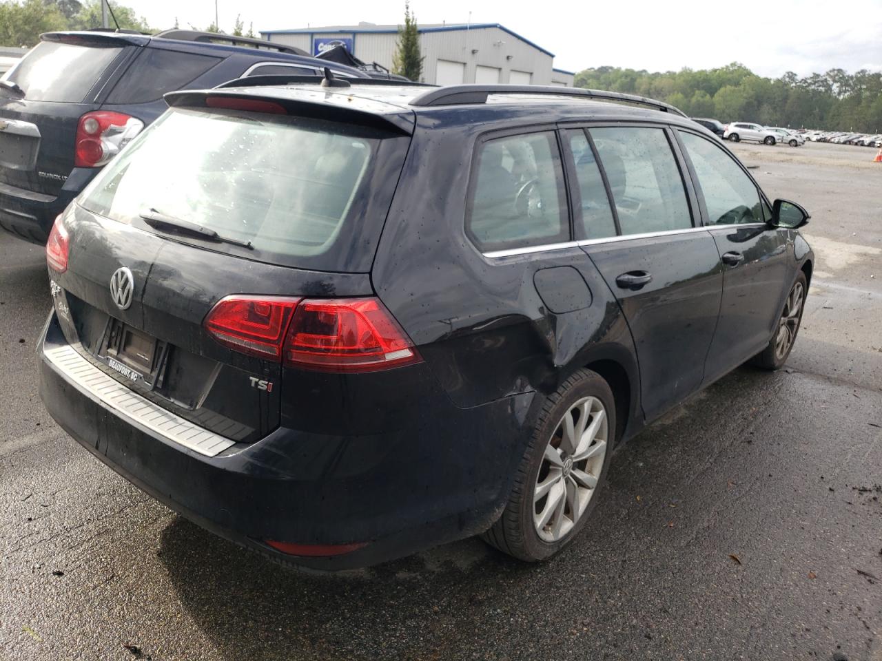 Photo 4 from auction – 2016 VOLKSWAGEN GOLF SPORT with VIN 3VWC17AU8GM517099