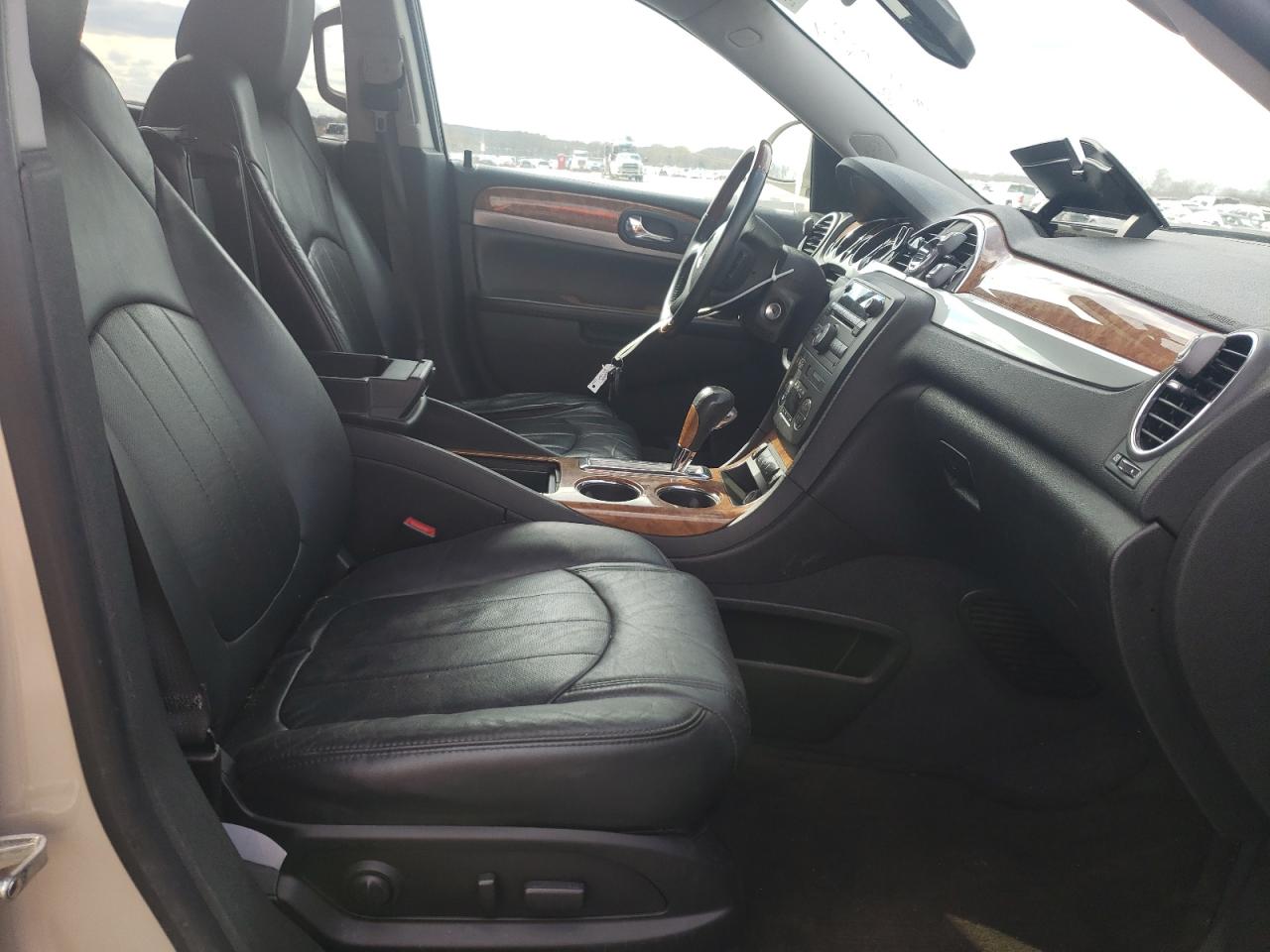 Photo 5 from auction – 2011 BUICK ENCLAVE CX with VIN 5GAKVBED7BJ365162