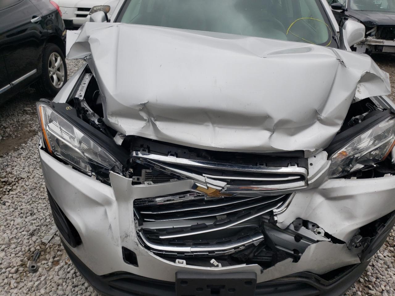 Photo 7 from auction – 2016 CHEVROLET TRAX LS with VIN 3GNCJNSB8GL267221