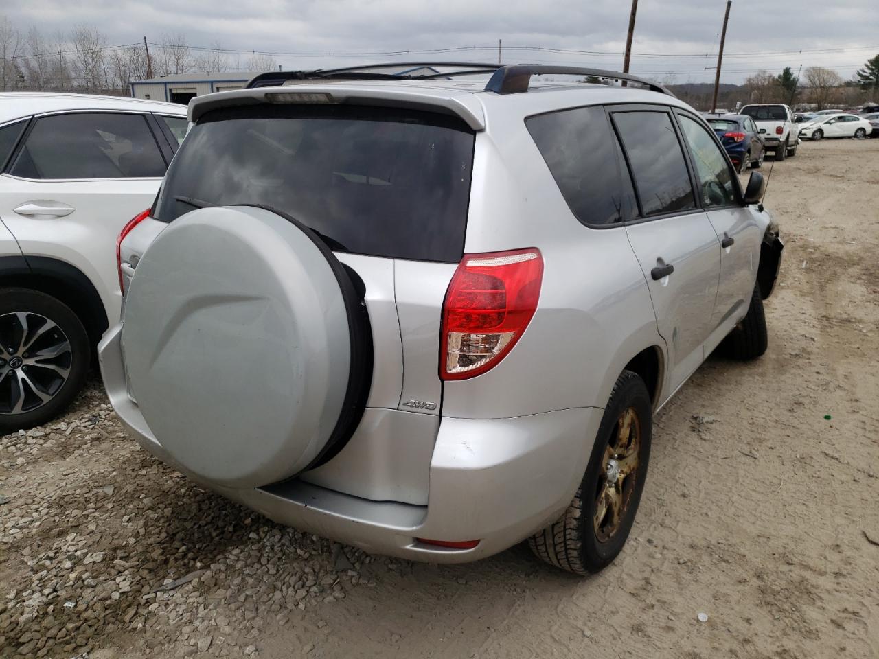 Photo 4 from auction – 2007 TOYOTA RAV4 with VIN JTMBD33V676042086