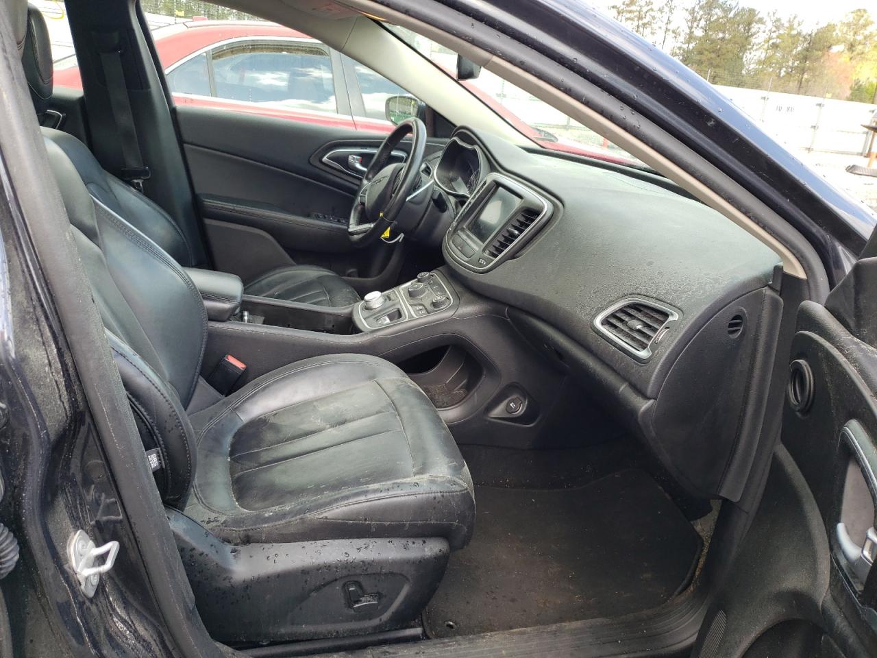 Photo 5 from auction – 2016 CHRYSLER 200 LIMITE with VIN 1C3CCCAB3GN182302