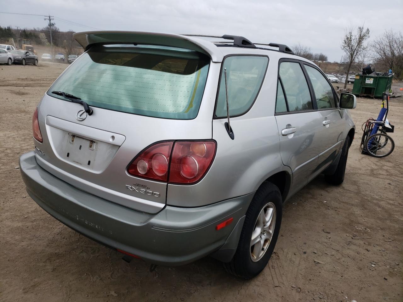 Photo 4 from auction – 2000 LEXUS RX 300 with VIN JT6HF10UXY0161324
