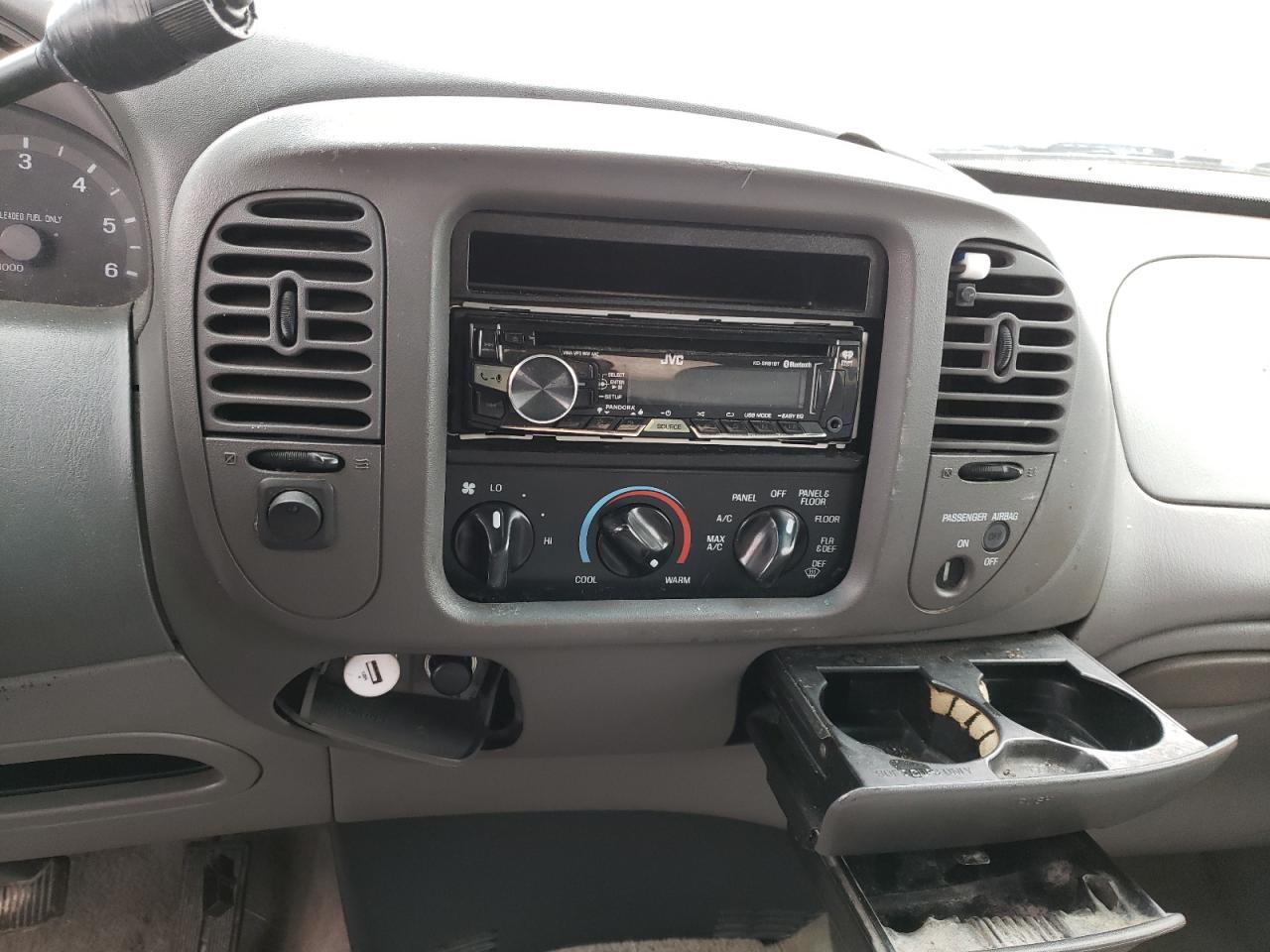 Photo 9 from auction – 1997 FORD F150 with VIN 1FTDX1764VKA13469