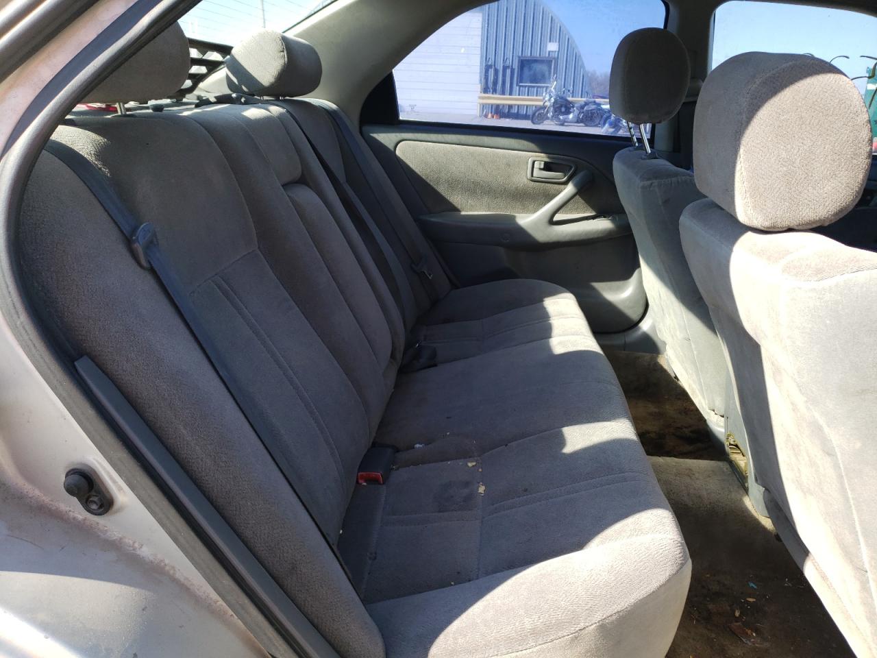 Photo 6 from auction – 2001 TOYOTA CAMRY CE with VIN 4T1BG22K81U022784
