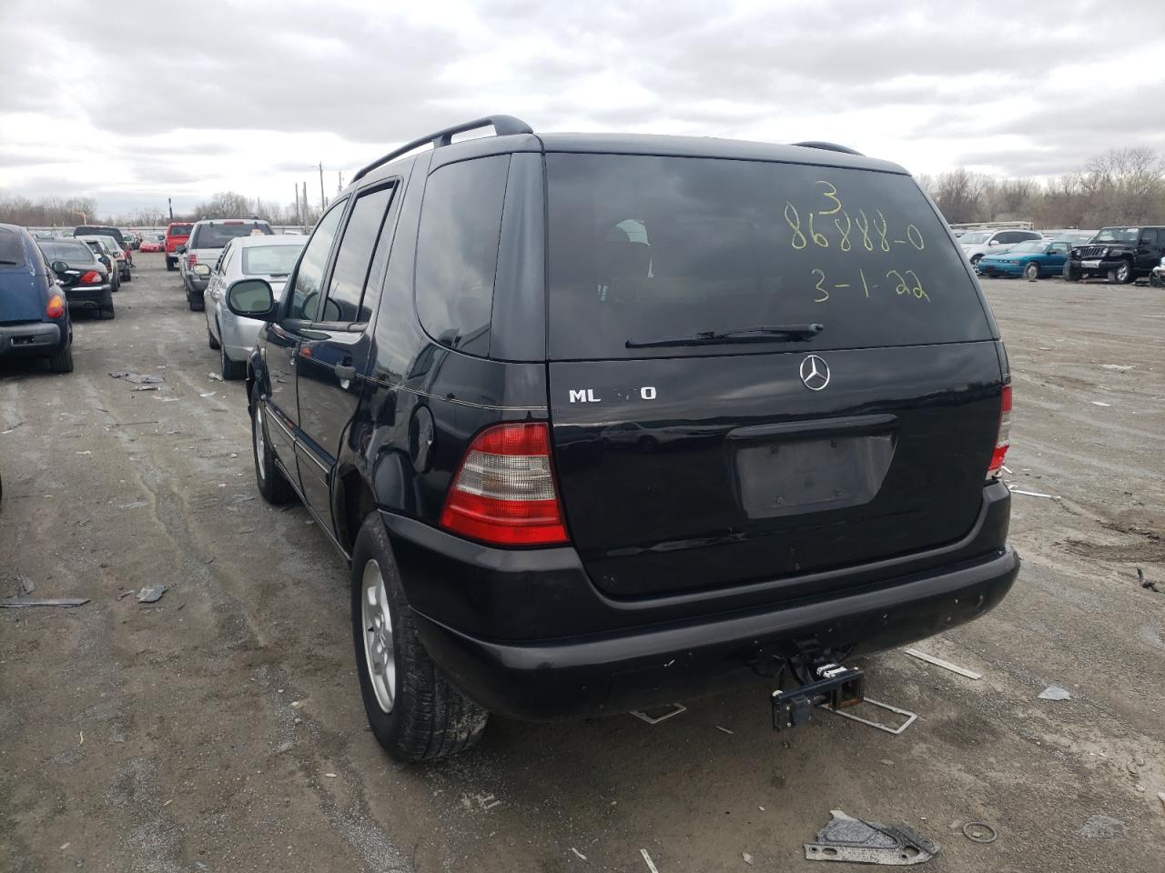Photo 3 from auction – 2000 MERCEDES-BENZ ML 320 with VIN 4JGAB54E0YA173438