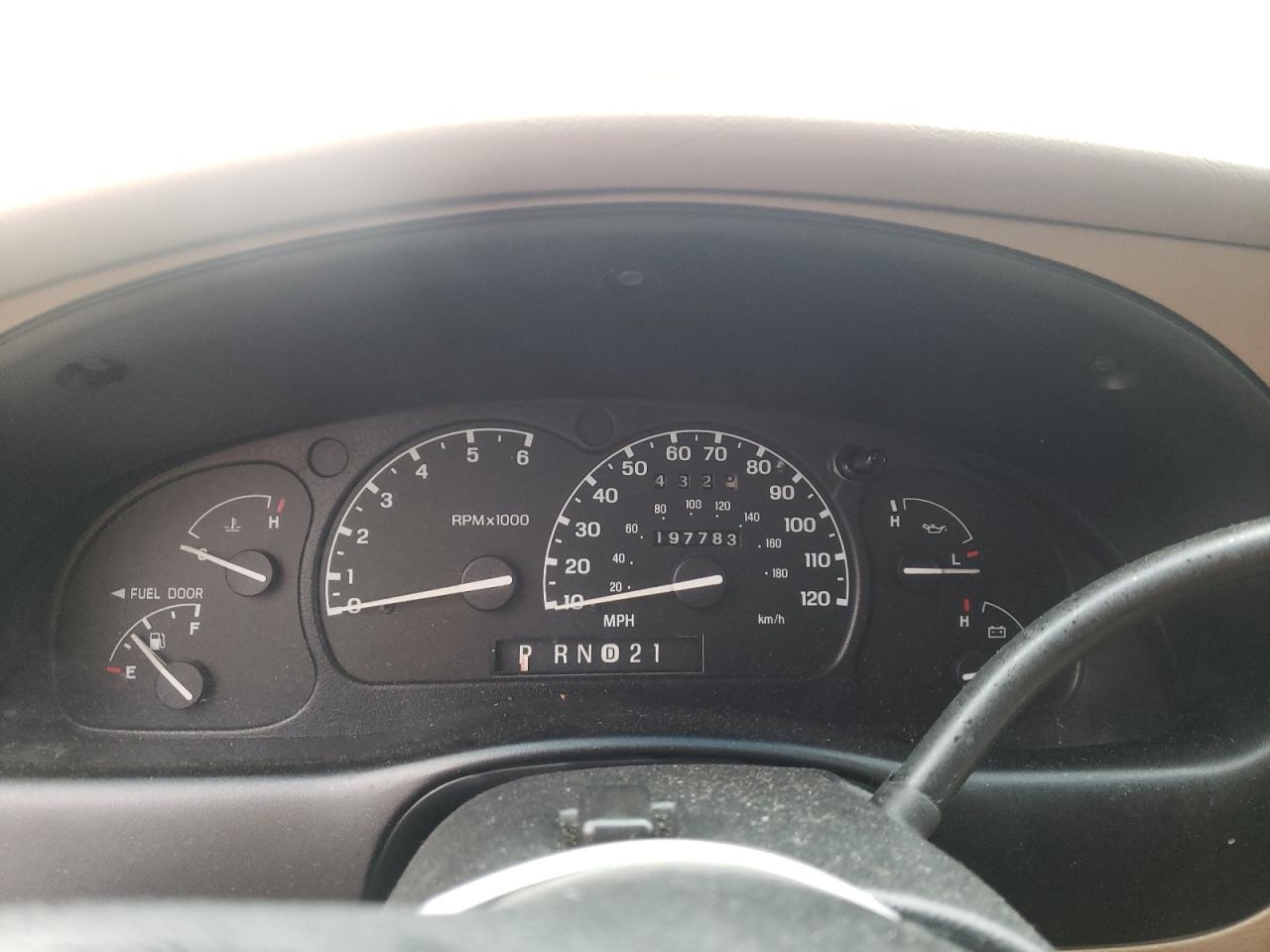 Photo 8 from auction – 2000 FORD EXPLORER X with VIN 1FMZU73XXYUB76079