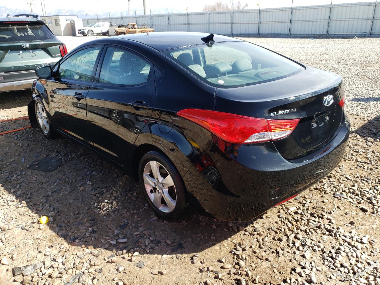 Photo 3 from auction – 2012 HYUNDAI ELANTRA GL with VIN 5NPDH4AE3CH066528