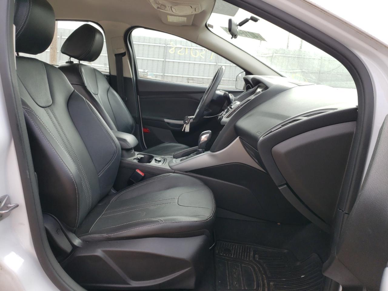 Photo 5 from auction – 2014 FORD FOCUS SE with VIN 1FADP3F20EL259218