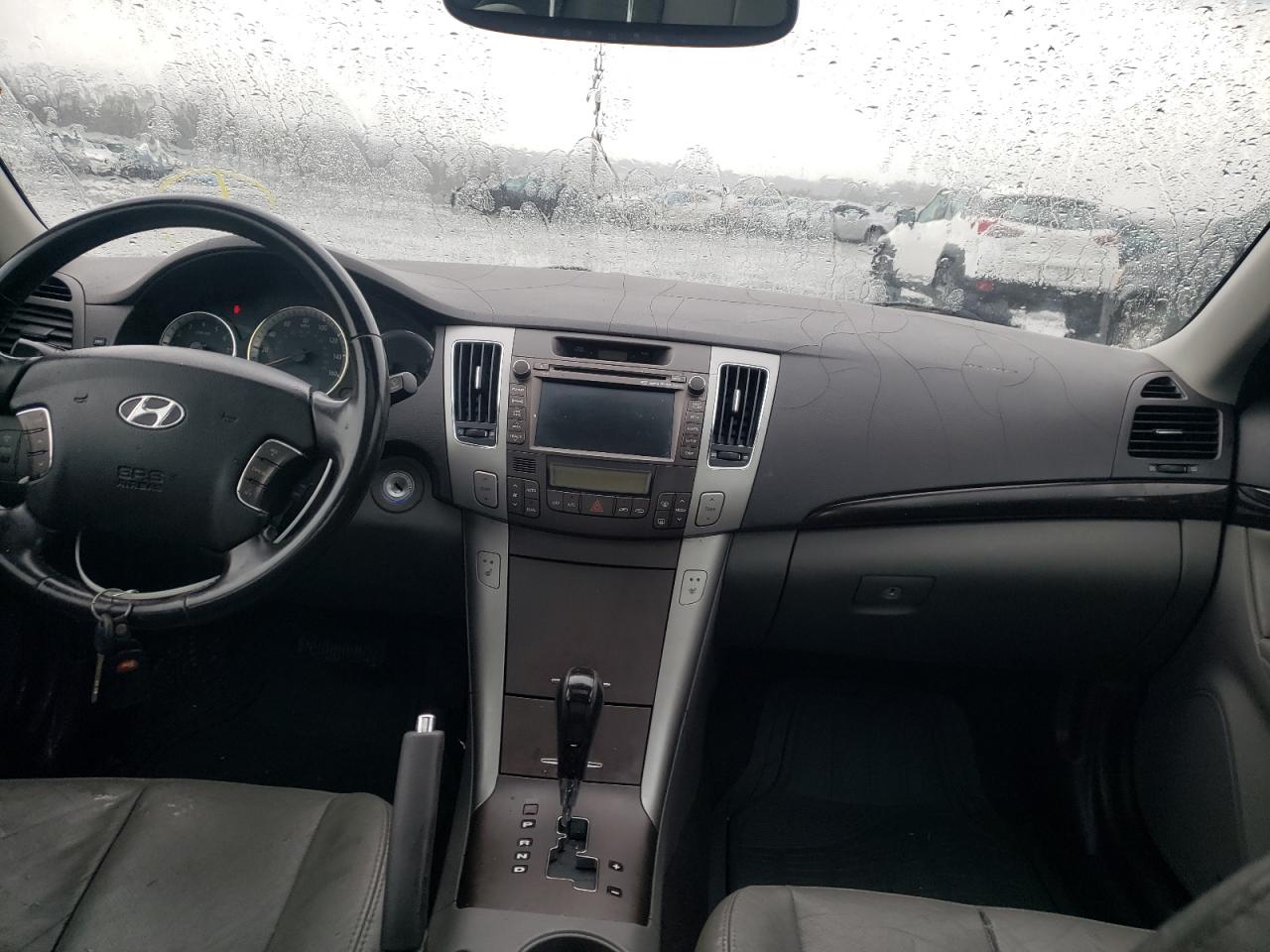 Photo 9 from auction – 2009 HYUNDAI SONATA SE with VIN 5NPEU46F59H509854