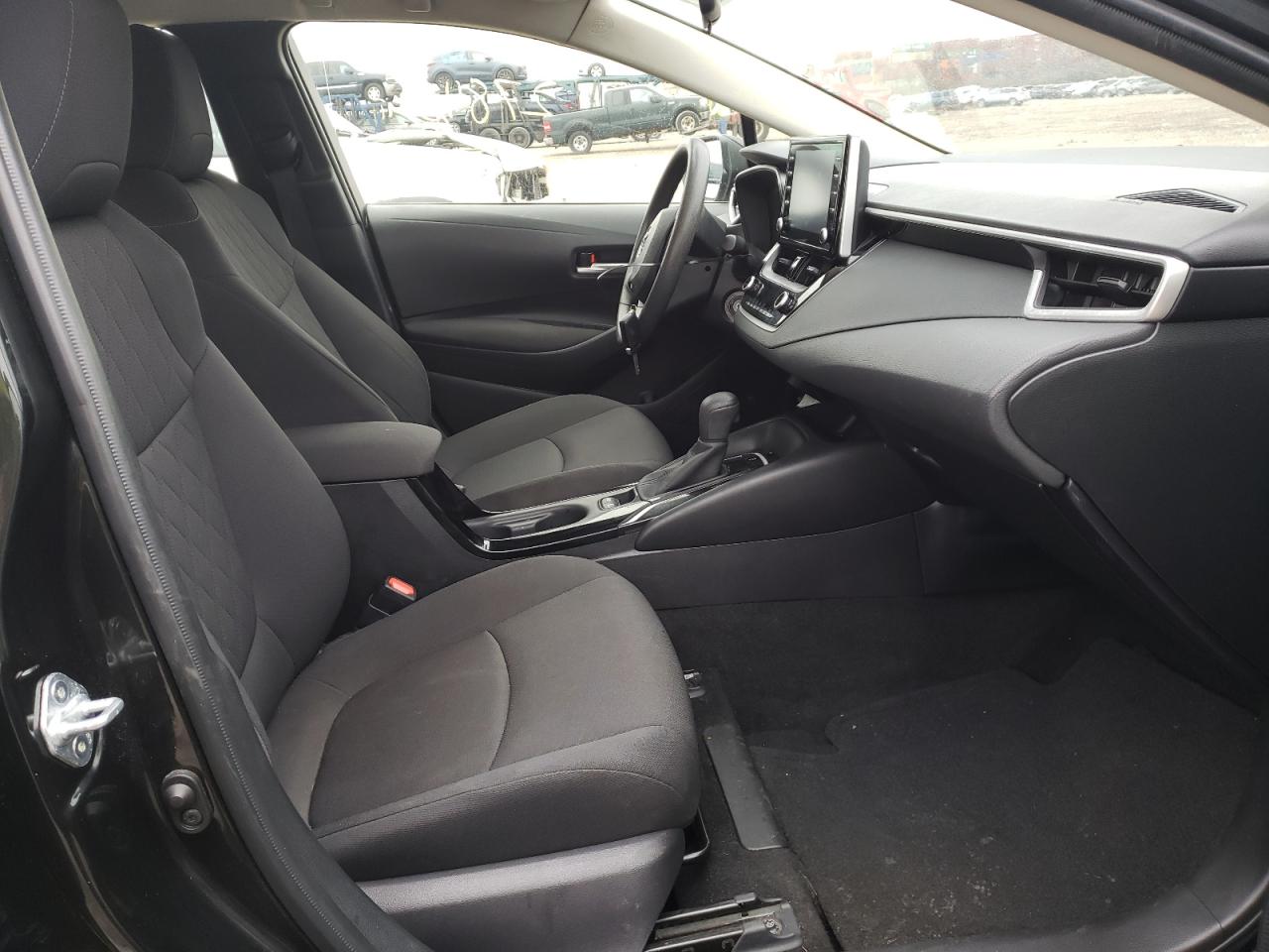 Photo 5 from auction – 2020 TOYOTA COROLLA LE with VIN JTDEPRAE4LJ055159