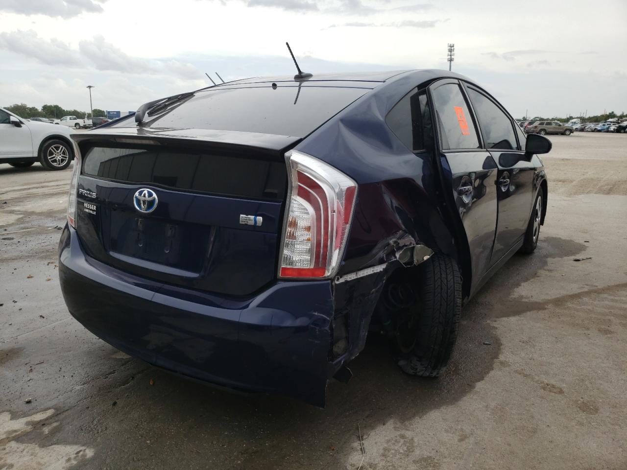 Photo 4 from auction – 2014 TOYOTA PRIUS with VIN JTDKN3DU4E1816767