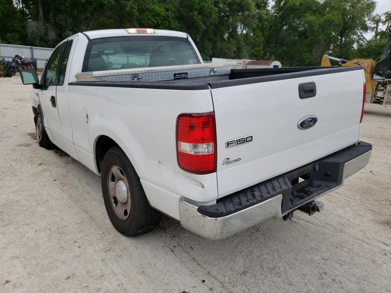 Photo 3 from auction – 2005 FORD F150 with VIN 1FTRF12W05NB12448