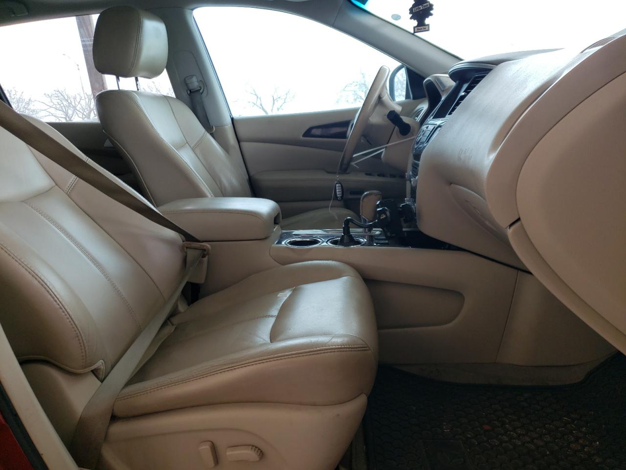 Photo 5 from auction – 2013 NISSAN PATHFINDER with VIN 5N1AR2MN8DC683867