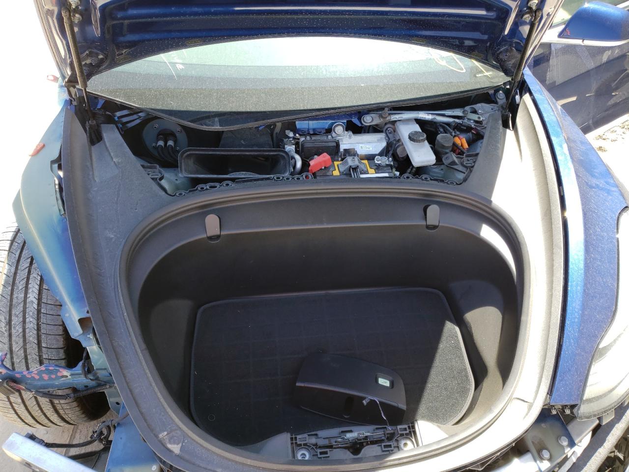 Photo 7 from auction – 2018 TESLA MODEL 3 with VIN 5YJ3E1EA0JF026087