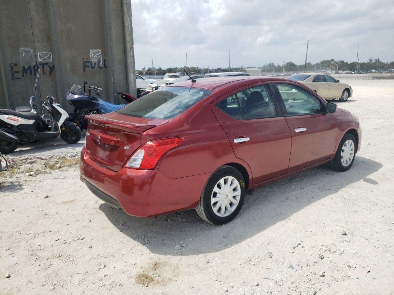 Photo 4 from auction – 2019 NISSAN VERSA S with VIN 3N1CN7AP0KL874585