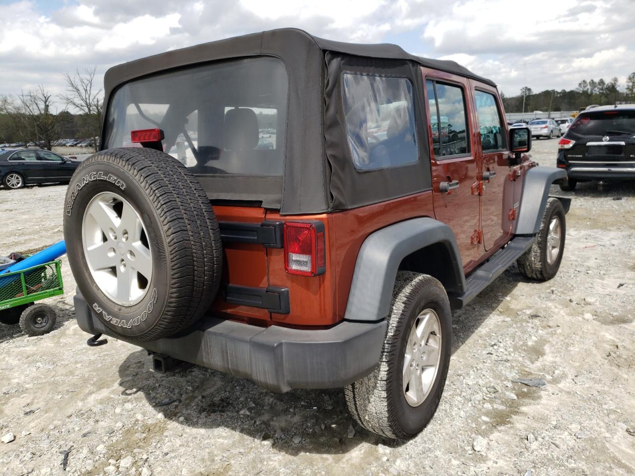 Photo 4 from auction – 2014 JEEP WRANGLER U with VIN 1C4BJWDG7EL265682