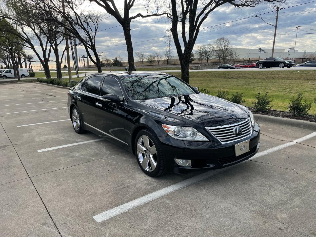 LEXUS LS 460L 2011 with VIN JTHGL5EF0B5044312 - Photo from auction