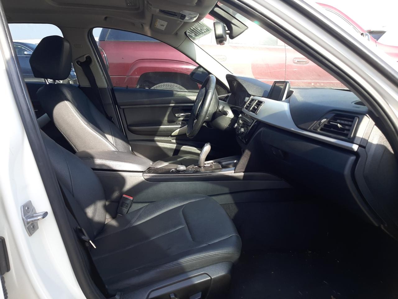 Photo 5 from auction – 2013 BMW 328 I with VIN WBA3A5C50DF359718