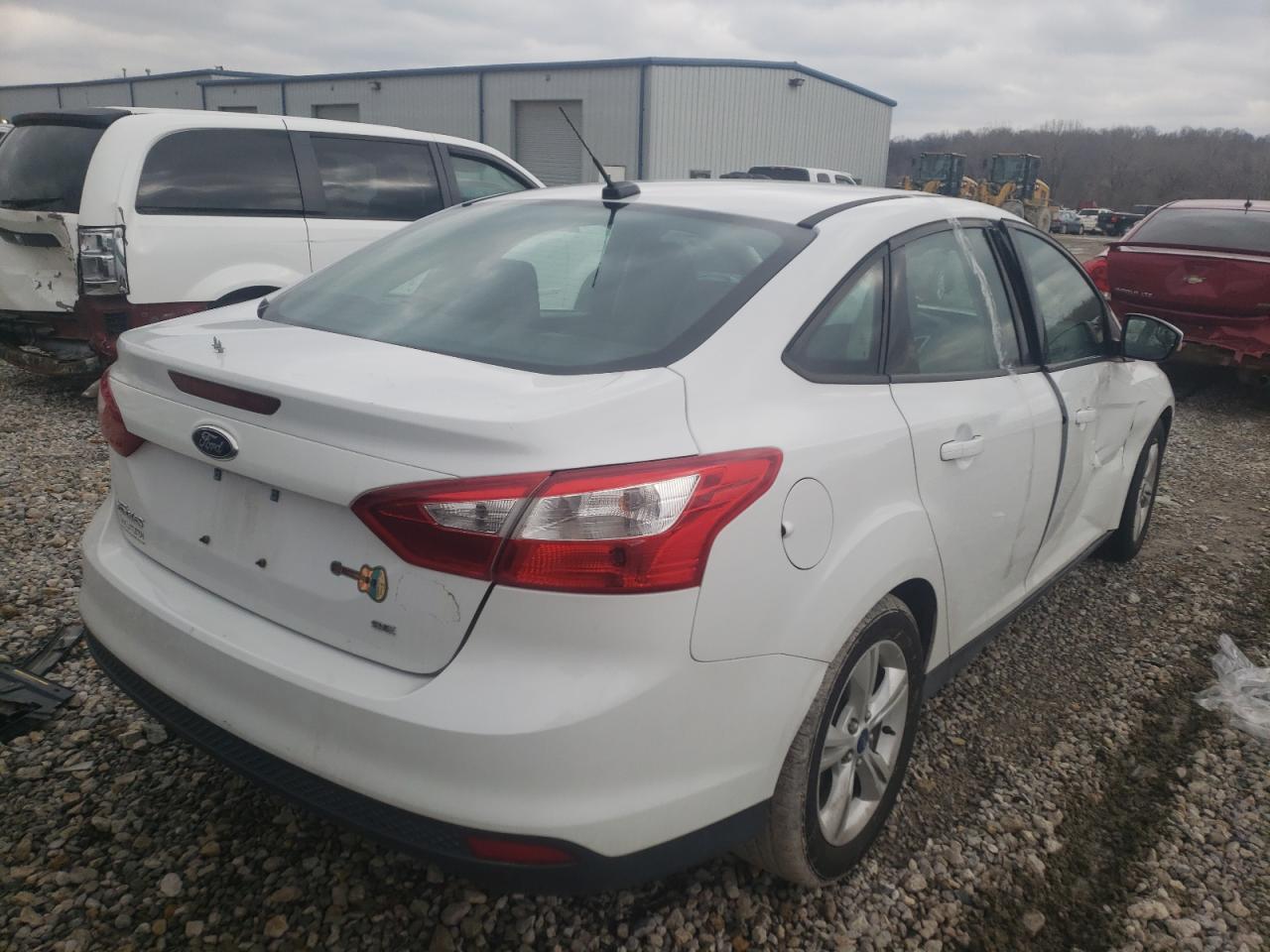 Photo 4 from auction – 2014 FORD FOCUS SE with VIN 1FADP3F25EL432280