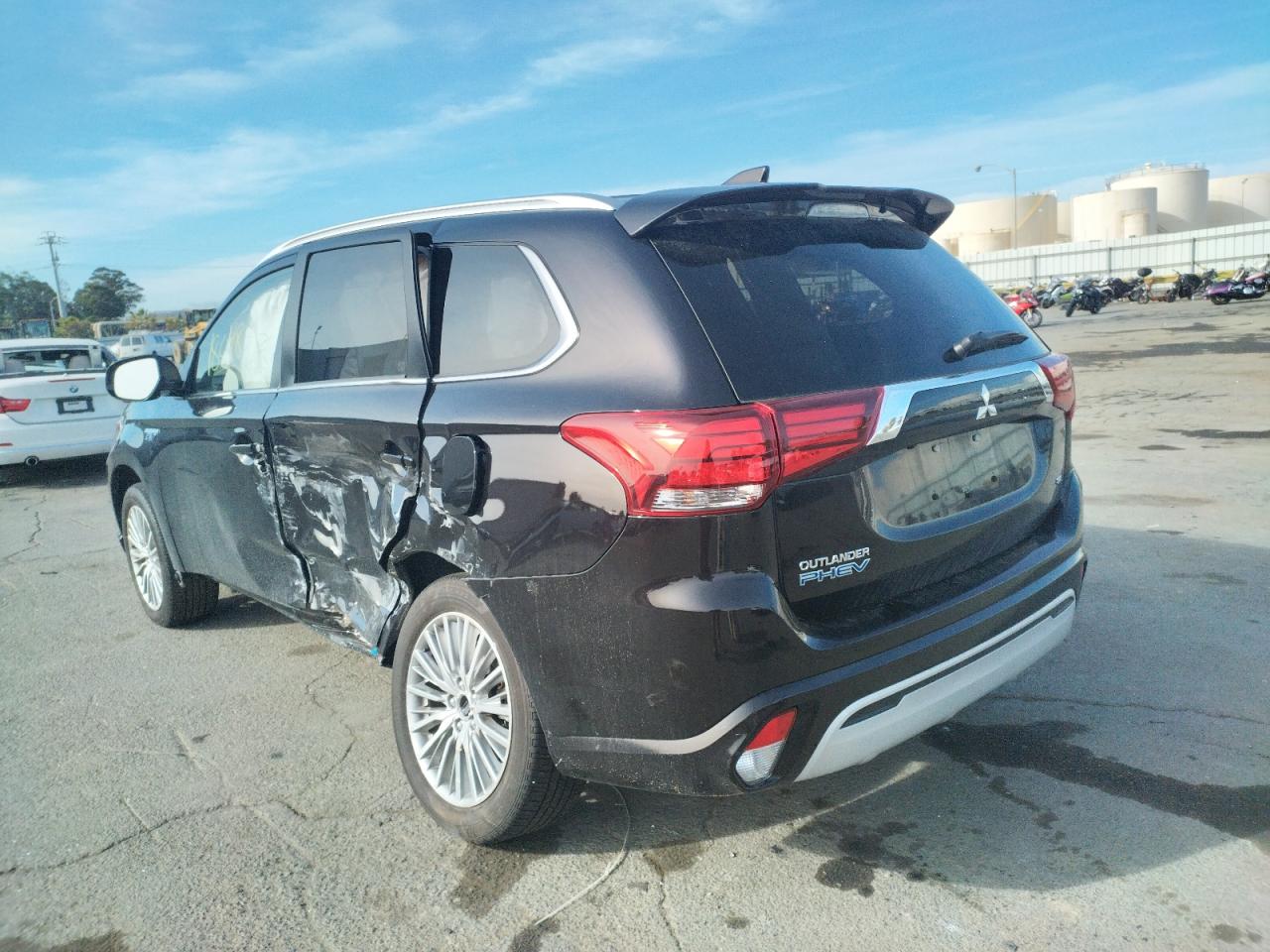 Photo 3 from auction – 2020 MITSUBISHI OUTLANDER with VIN JA4J24A56LZ009912