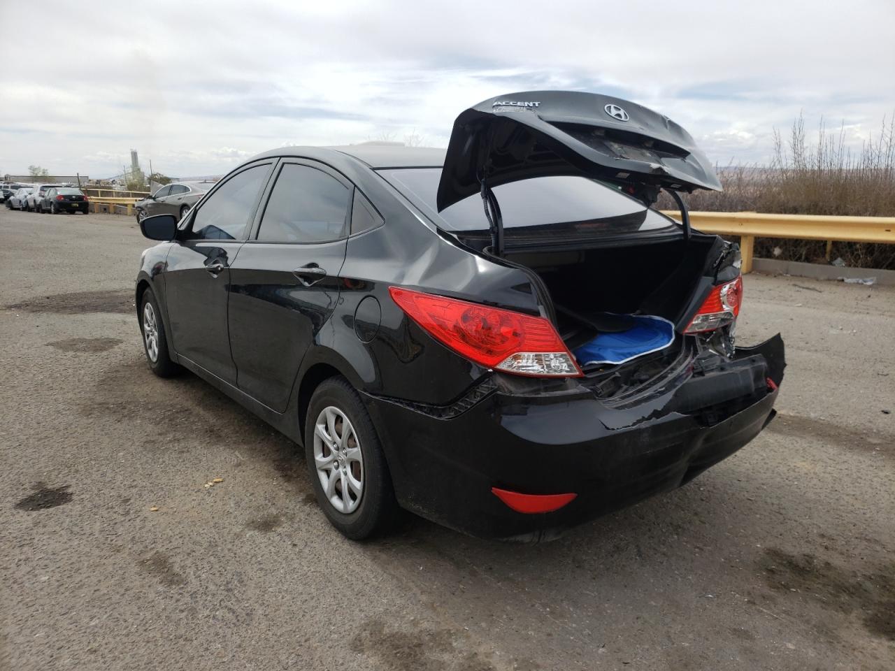 Photo 3 from auction – 2013 HYUNDAI ACCENT GLS with VIN KMHCT4AE0DU560729