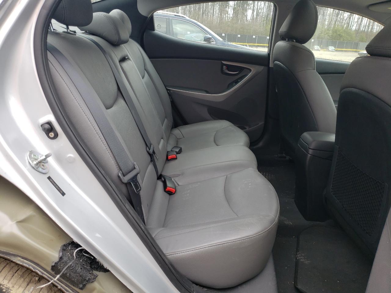 Photo 6 from auction – 2011 HYUNDAI ELANTRA GL with VIN 5NPDH4AE0BH021285