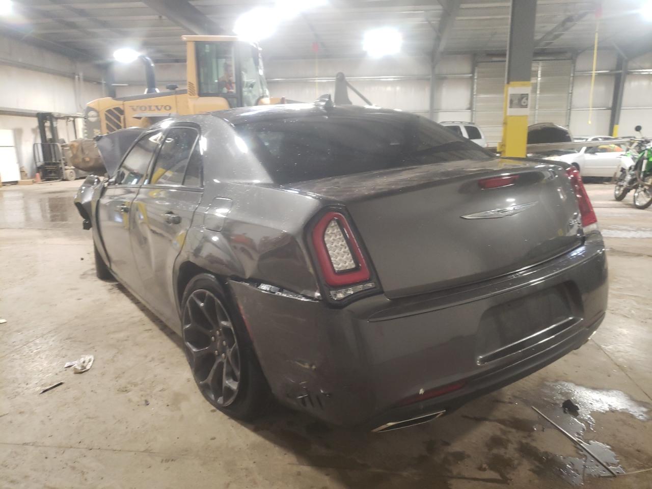Photo 3 from auction – 2019 CHRYSLER 300 S with VIN 2C3CCABG0KH515510
