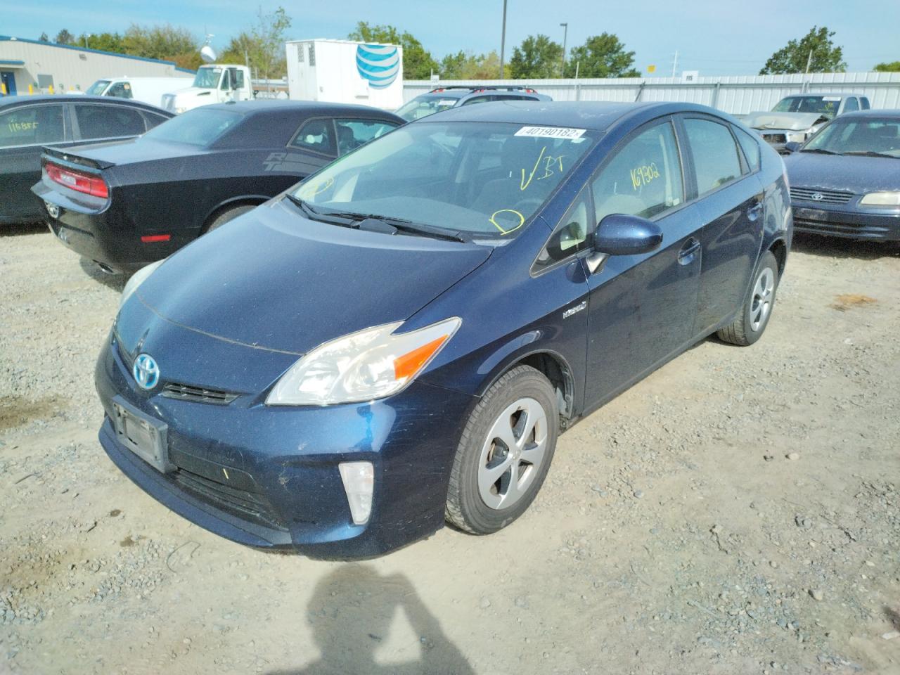 Photo 2 from auction – 2014 TOYOTA PRIUS with VIN JTDKN3DU5E1772844