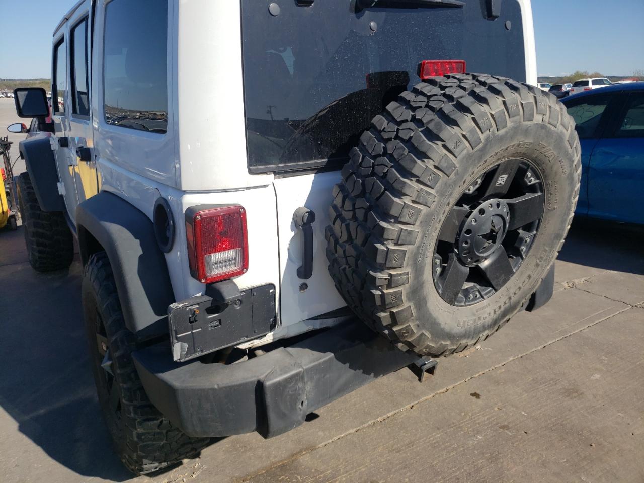 Photo 9 from auction – 2015 JEEP WRANGLER U with VIN 1C4BJWFG1FL572957