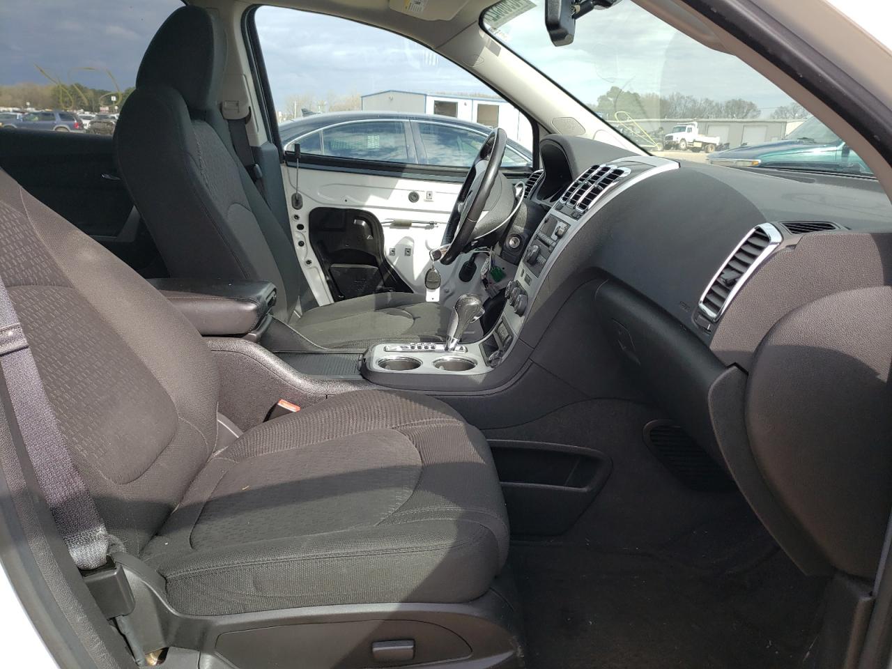 Photo 5 from auction – 2011 GMC ACADIA SLE with VIN 1GKKRPED6BJ412377