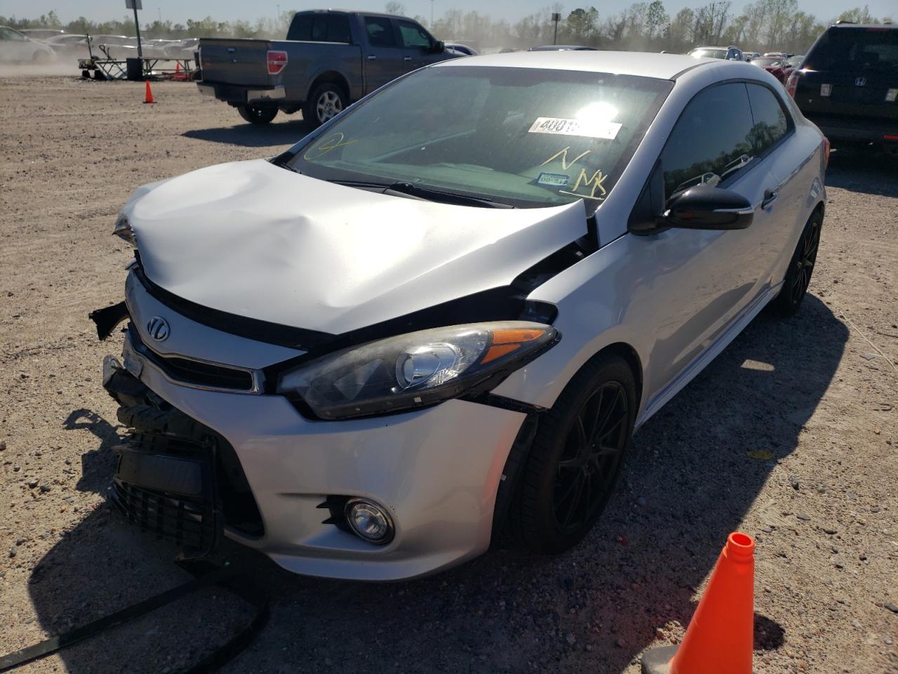 Photo 2 from auction – 2015 KIA FORTE SX with VIN KNAFZ6A31F5405935