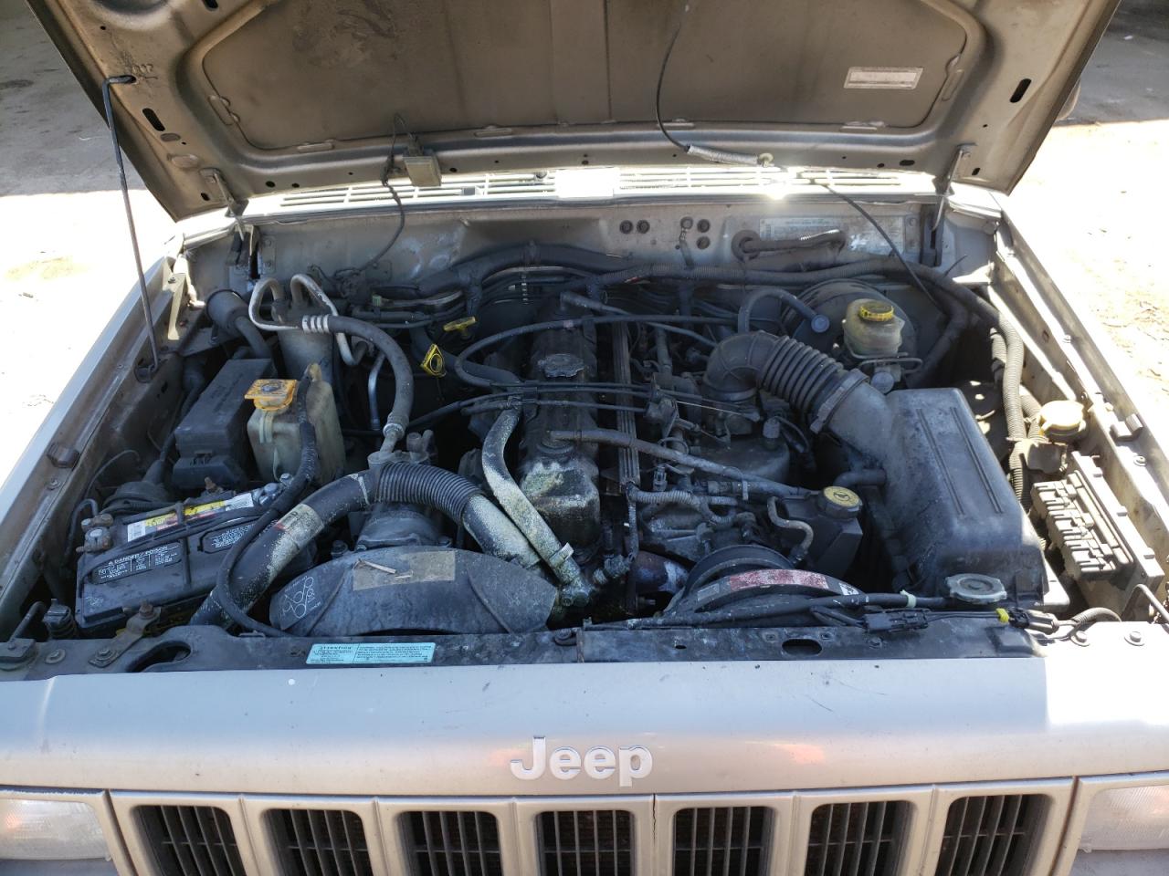 Photo 7 from auction – 2001 JEEP CHEROKEE S with VIN 1J4FF48S81L547548