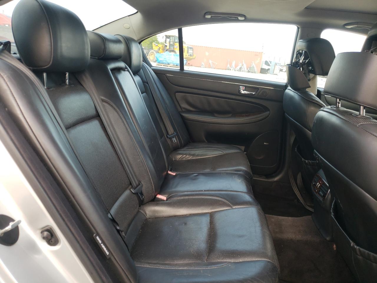 Photo 6 from auction – 2010 HYUNDAI GENESIS 3. with VIN KMHGC4DE7AU075853
