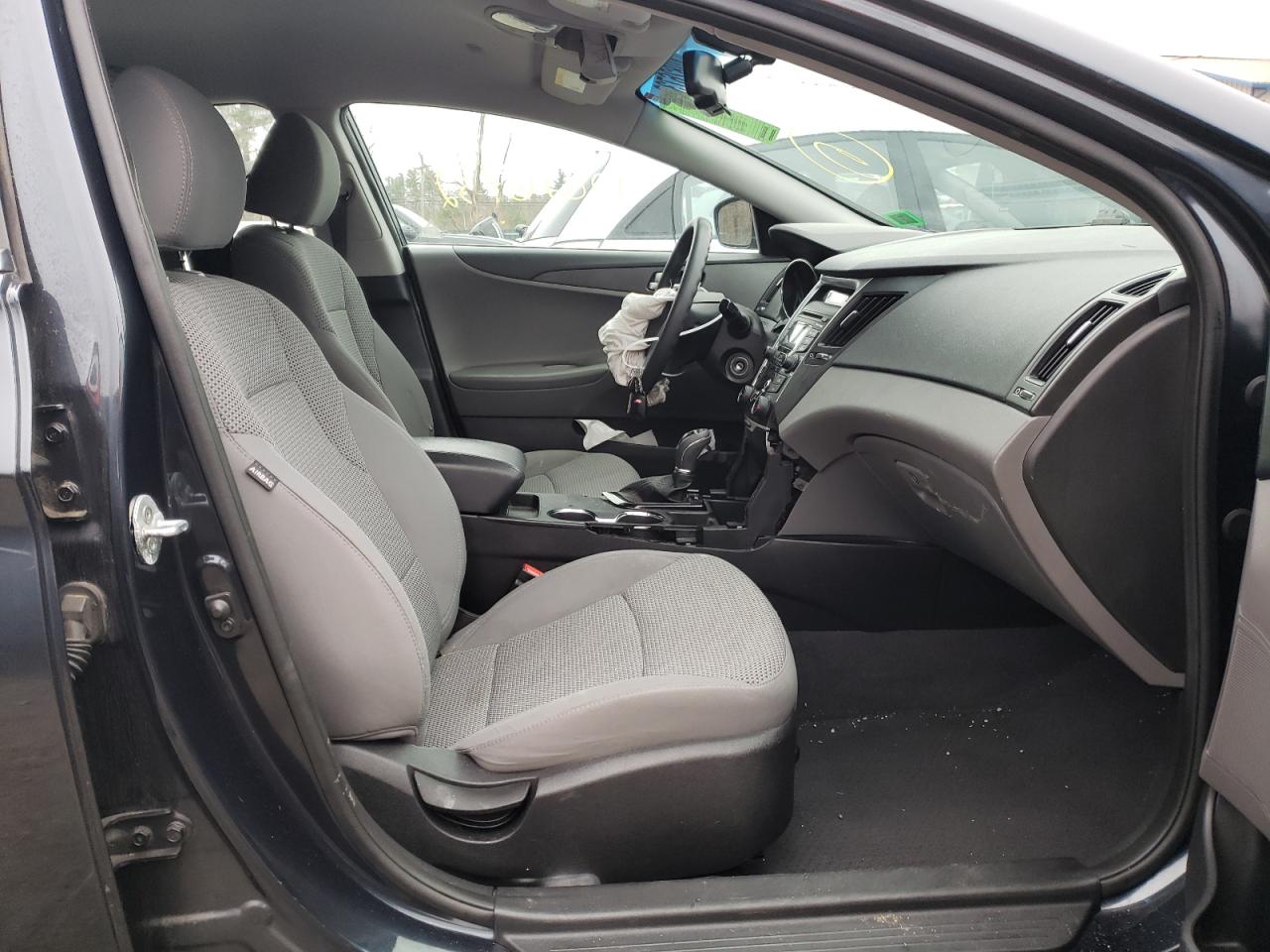 Photo 5 from auction – 2012 HYUNDAI SONATA GLS with VIN 5NPEB4AC5CH491558