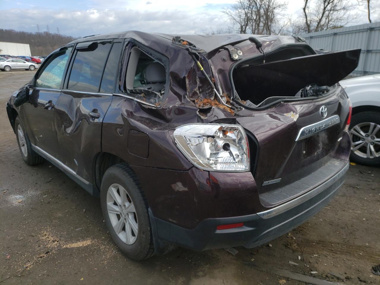 Photo 3 from auction – 2013 TOYOTA HIGHLANDER with VIN 5TDBK3EH5DS201303