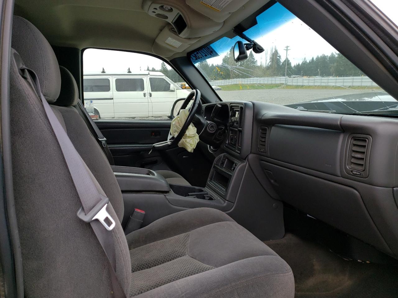 Photo 5 from auction – 2006 CHEVROLET SILVERADO with VIN 2GCEK13TX61222392