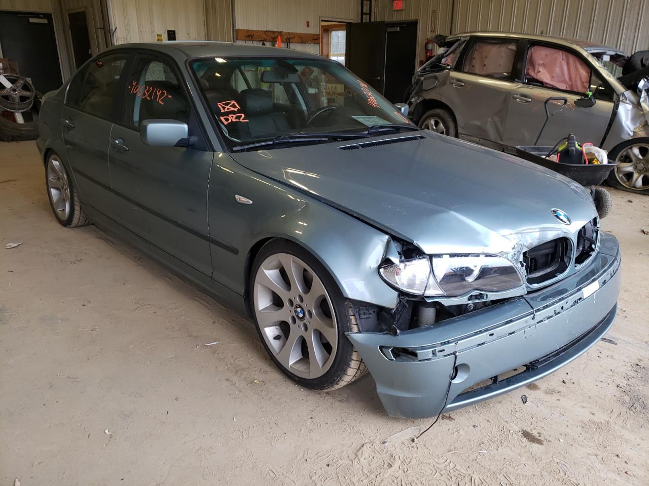 BMW 325 I 2003 with VIN WBAEV33473KL61108 - Photo from auction
